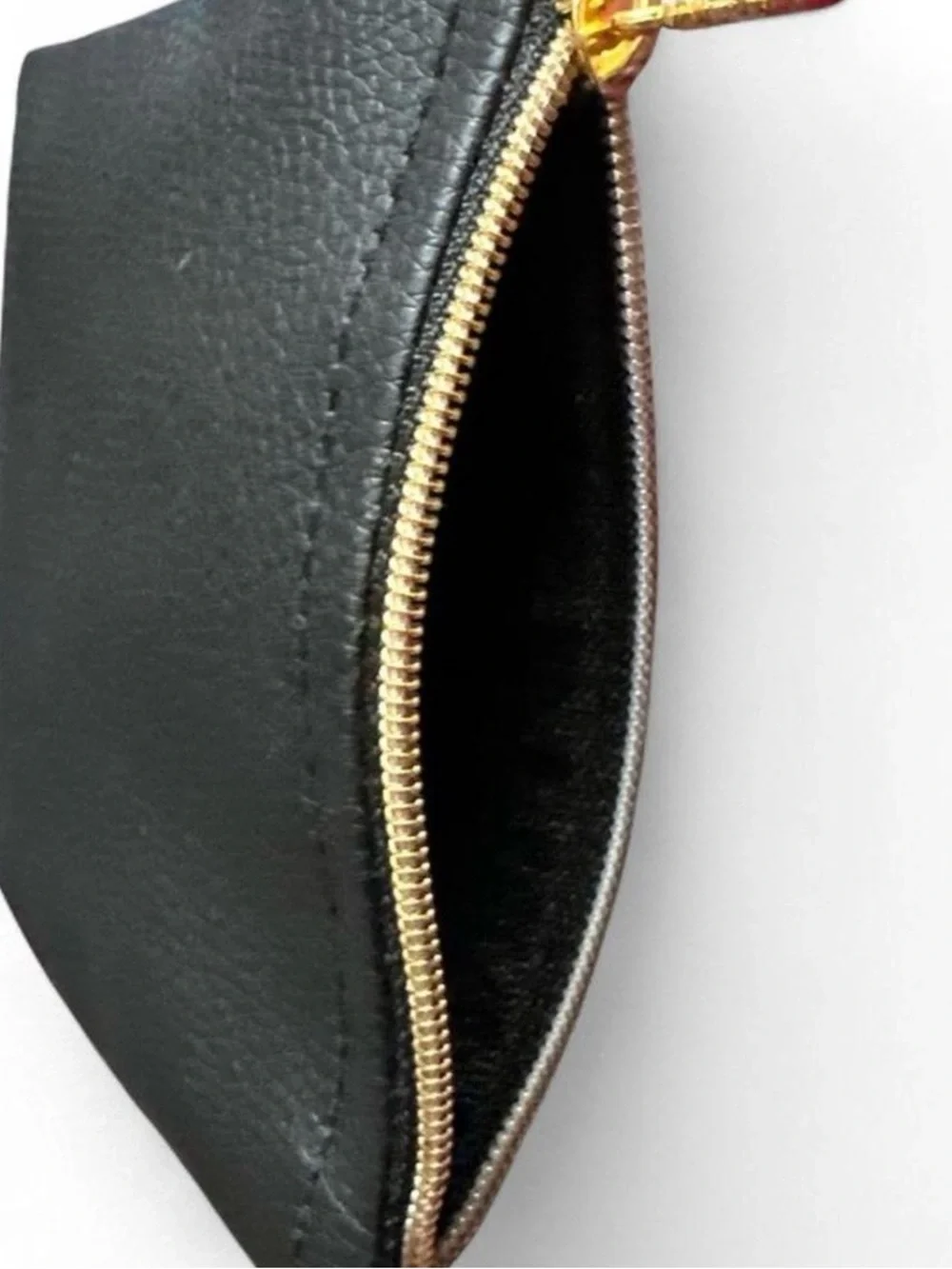 GLD Black Leather Zip Gift Pouch/Coin Purse Gold Logo Jewelry Holder Baddie